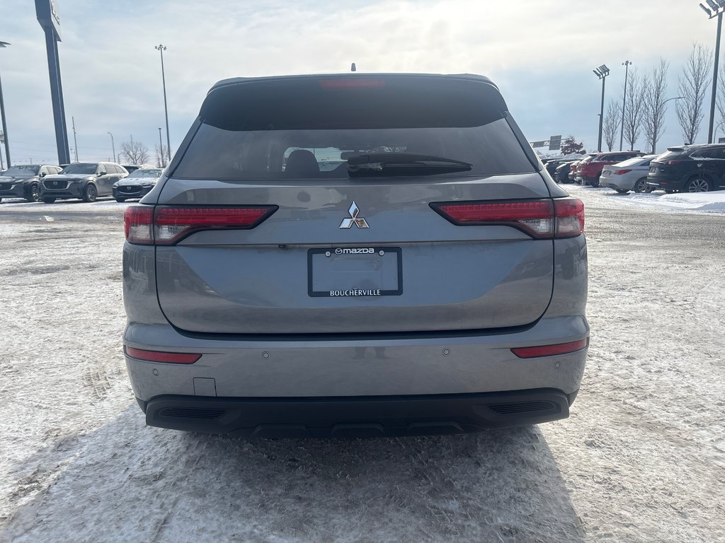 Mitsubishi Outlander PHEV ES AWD 7 PLACES SIÈGES CHAUFFANTS 2023 à Boucherville, Québec - 9 - w1024h768px