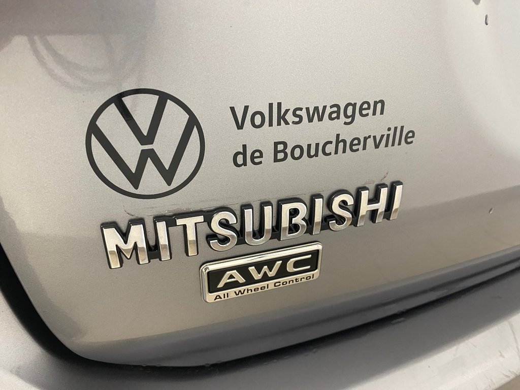 2018 Mitsubishi Outlander SE in Boucherville, Quebec - 12 - w1024h768px