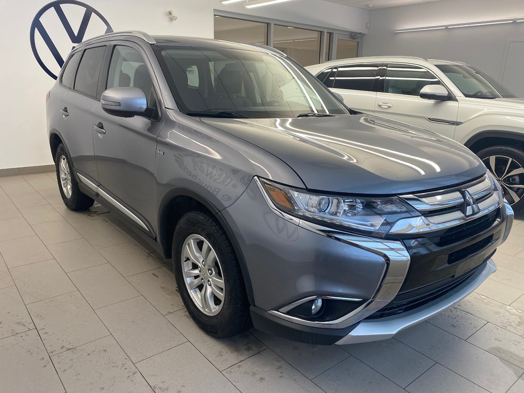 2018 Mitsubishi Outlander SE in Boucherville, Quebec - 6 - w1024h768px