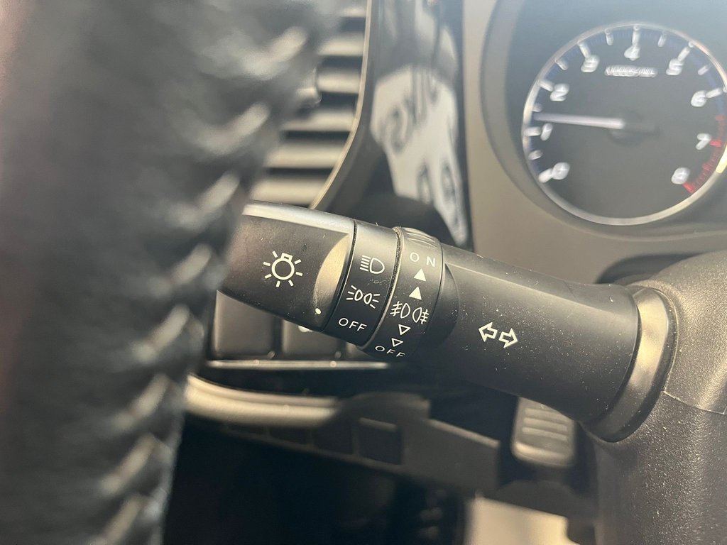 2020 Mitsubishi Outlander ES-AWC in Boucherville, Quebec - 16 - w1024h768px
