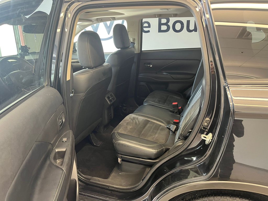 2020 Mitsubishi Outlander ES-AWC in Boucherville, Quebec - 23 - w1024h768px