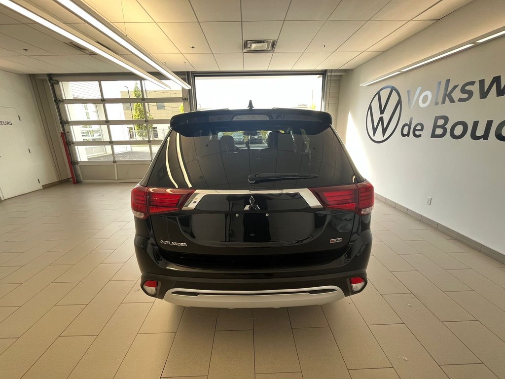 2020 Mitsubishi Outlander ES-AWC in Boucherville, Quebec - 6 - w1024h768px