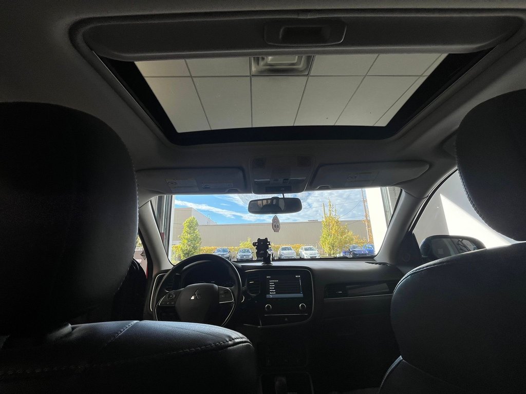 2020 Mitsubishi Outlander ES-AWC in Boucherville, Quebec - 18 - w1024h768px