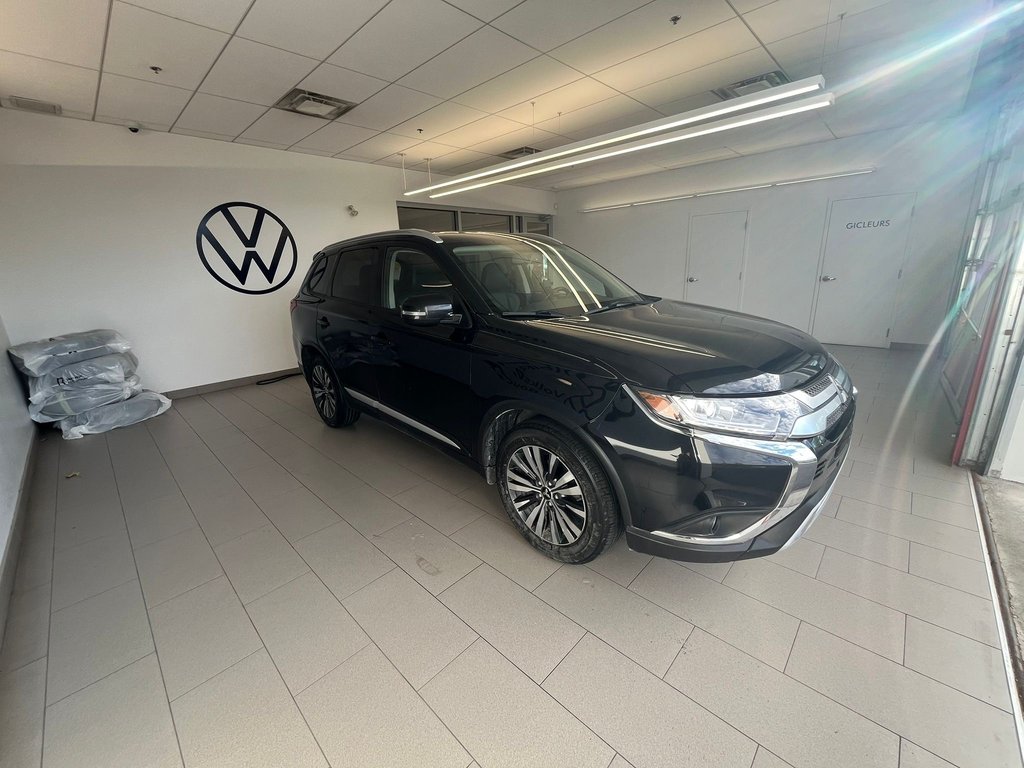 2020 Mitsubishi Outlander ES-AWC in Boucherville, Quebec - 10 - w1024h768px
