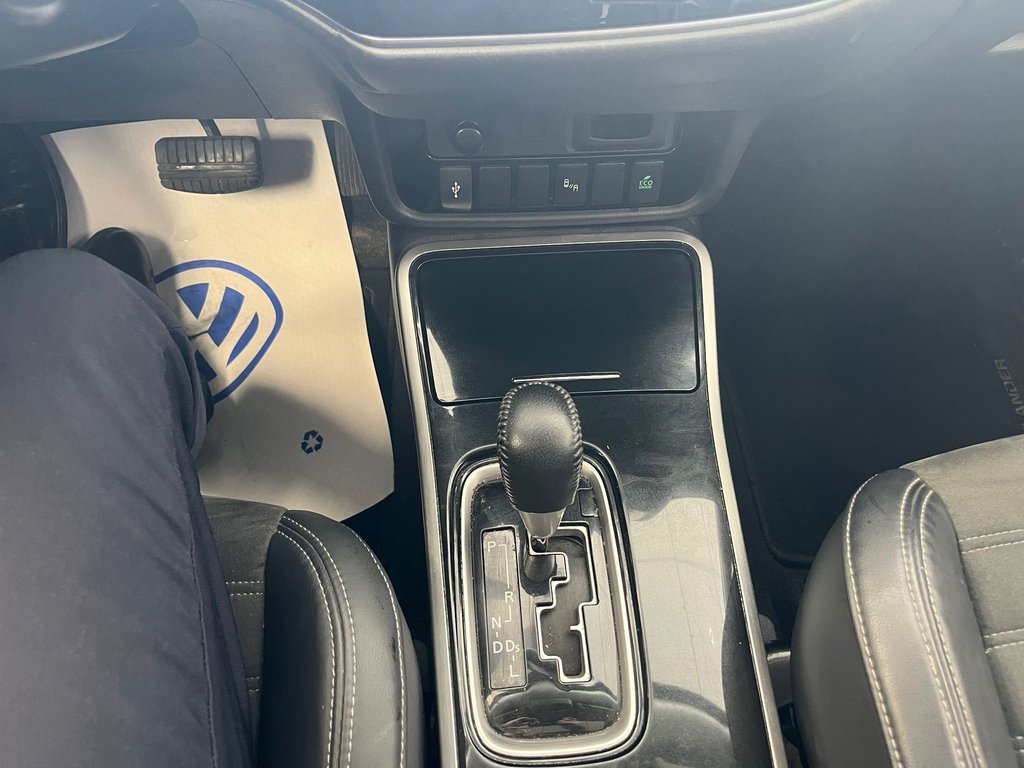 2020 Mitsubishi Outlander ES-AWC in Boucherville, Quebec - 19 - w1024h768px