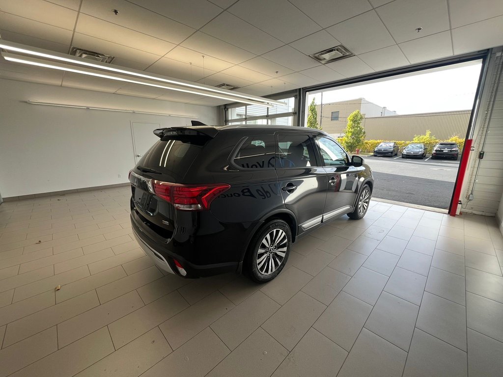 2020 Mitsubishi Outlander ES-AWC in Boucherville, Quebec - 7 - w1024h768px