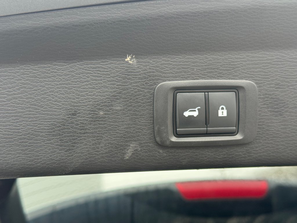 2023 Mitsubishi Outlander GT Premium 7 Passagers Toit Panoramique in Terrebonne, Quebec - 21 - w1024h768px