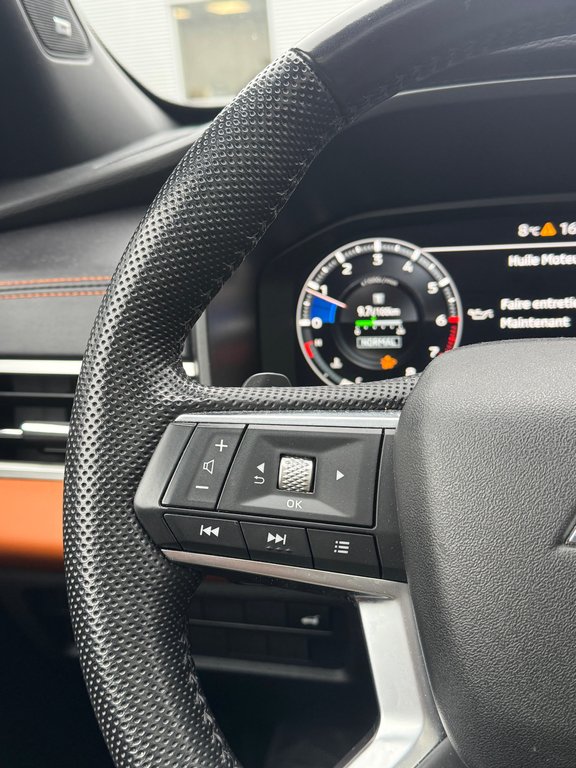 2023 Mitsubishi Outlander GT Premium 7 Passagers Toit Panoramique in Terrebonne, Quebec - 15 - w1024h768px