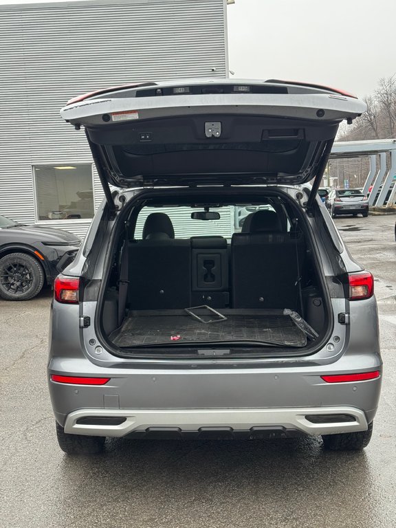 2023 Mitsubishi Outlander GT Premium 7 Passagers Toit Panoramique in Terrebonne, Quebec - 20 - w1024h768px