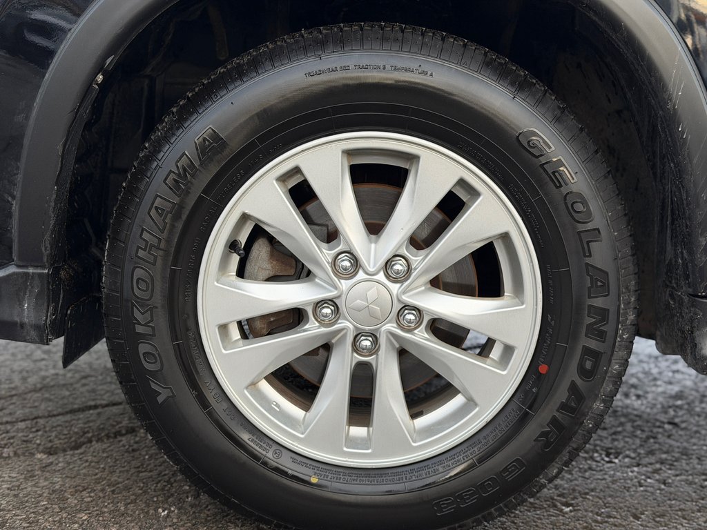 Mitsubishi RVR Sièges Chauffants Caméra De Recul 2023 à Terrebonne, Québec - 25 - w1024h768px