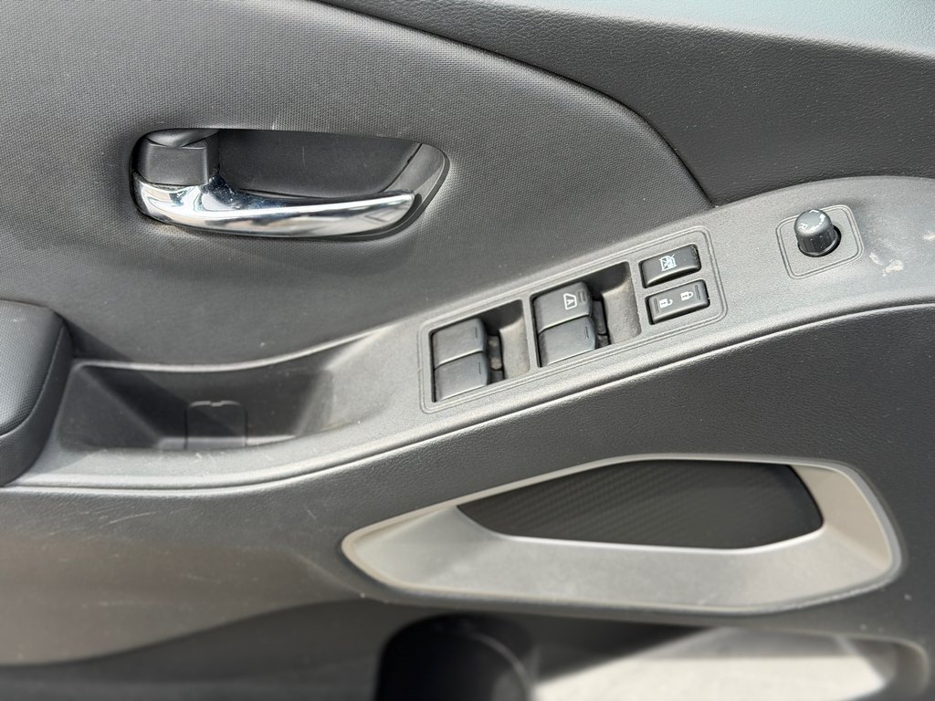 Nissan Frontier SV AWD Caméra De Recul 2022 à Terrebonne, Québec - 8 - w1024h768px