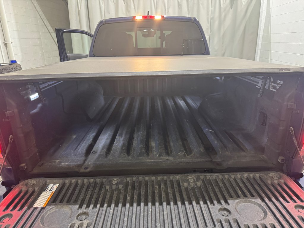 2023 Nissan Frontier SV Premium Crew Cuir Bas Kilométrage in Terrebonne, Quebec - 22 - w1024h768px
