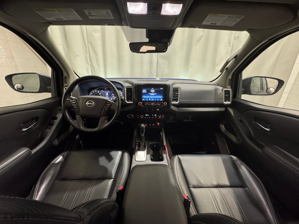 2023 Nissan Frontier SV Premium Crew Cuir Bas Kilométrage in Terrebonne, Quebec - 16 - w1024h768px