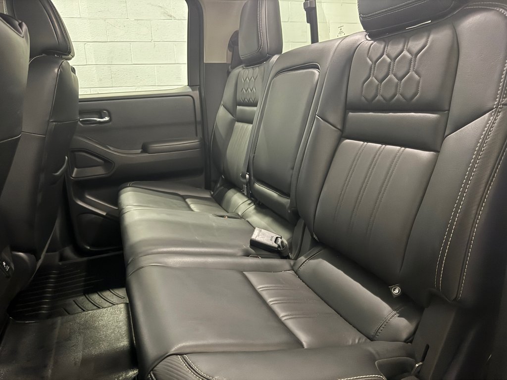 2023 Nissan Frontier SV Premium Crew Cuir Bas Kilométrage in Terrebonne, Quebec - 20 - w1024h768px