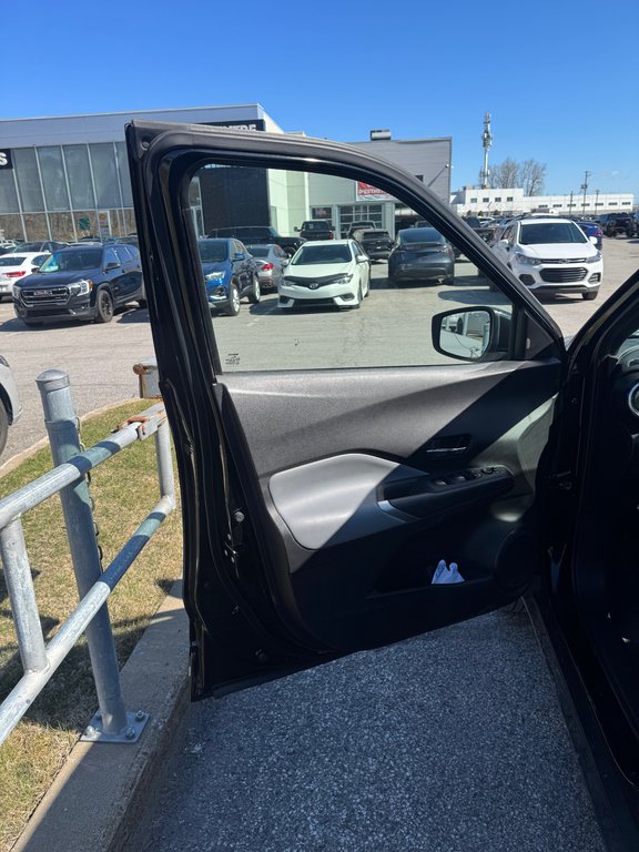 Nissan Kicks SR 2024 à Terrebonne, Québec - 8 - w1024h768px