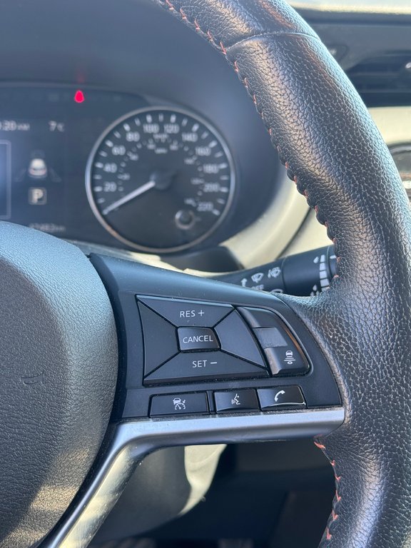 Nissan Kicks SR 2024 à Terrebonne, Québec - 12 - w1024h768px