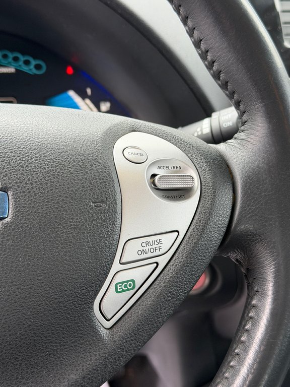 Nissan LEAF SV Caméra De Recul 2017 à Terrebonne, Québec - 12 - w1024h768px