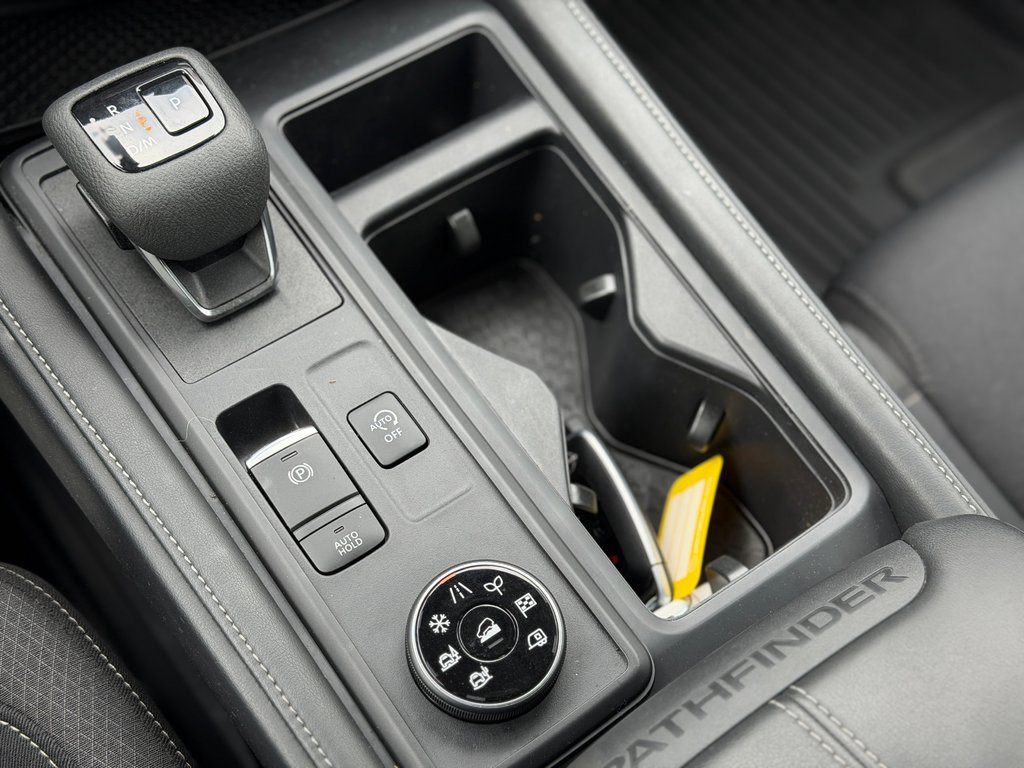 Nissan Pathfinder S AWD Bas Kilométrage 2023 à Terrebonne, Québec - 19 - w1024h768px