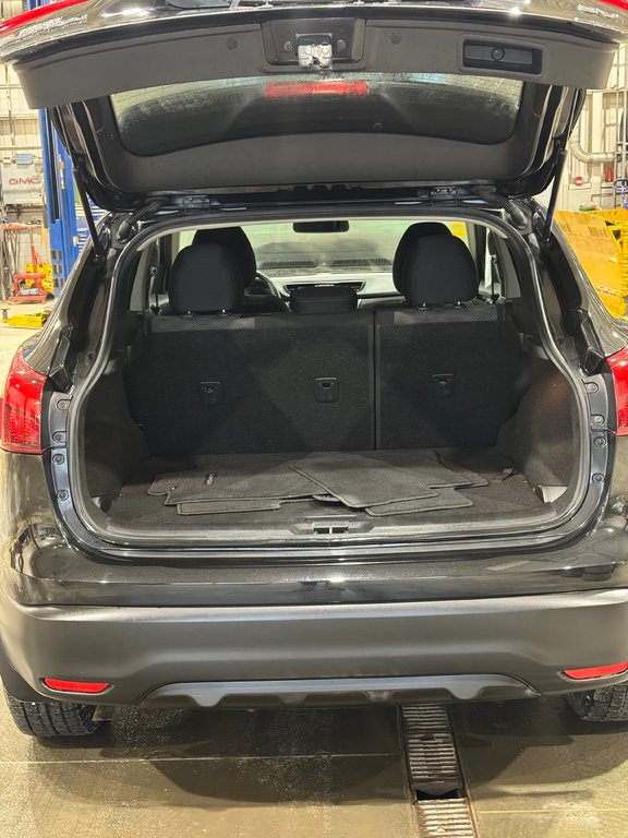 Nissan Qashqai SV Toit Ouvrant Bas Kilométrage 2017 à Terrebonne, Québec - 18 - w1024h768px