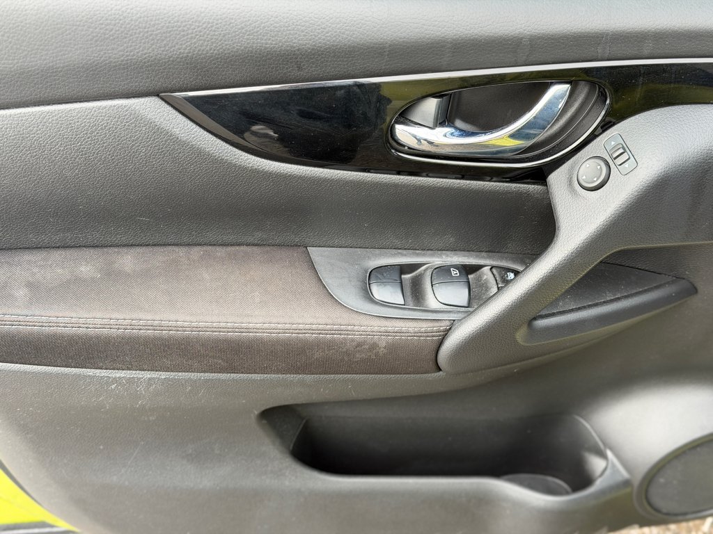 2019 Nissan Qashqai SV Toit Ouvrant Bas Kilométrage in Terrebonne, Quebec - 8 - w1024h768px