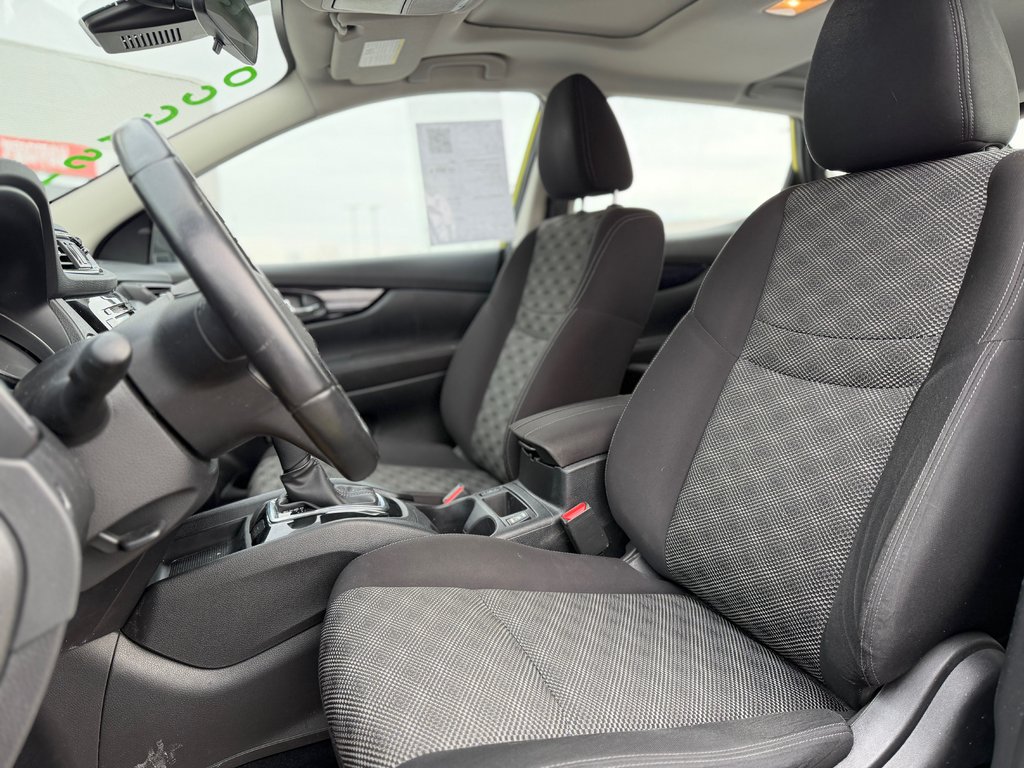 2019 Nissan Qashqai SV Toit Ouvrant Bas Kilométrage in Terrebonne, Quebec - 9 - w1024h768px