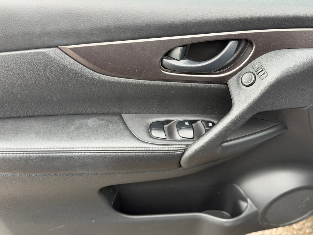 2020 Nissan Qashqai S Manuel Bas Kilométrage in Terrebonne, Quebec - 8 - w1024h768px