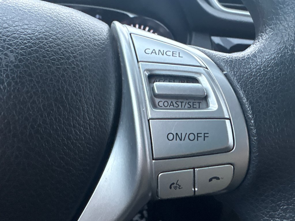 2014 Nissan Rogue SV AWD BAS KM in Boucherville, Quebec - 18 - w1024h768px