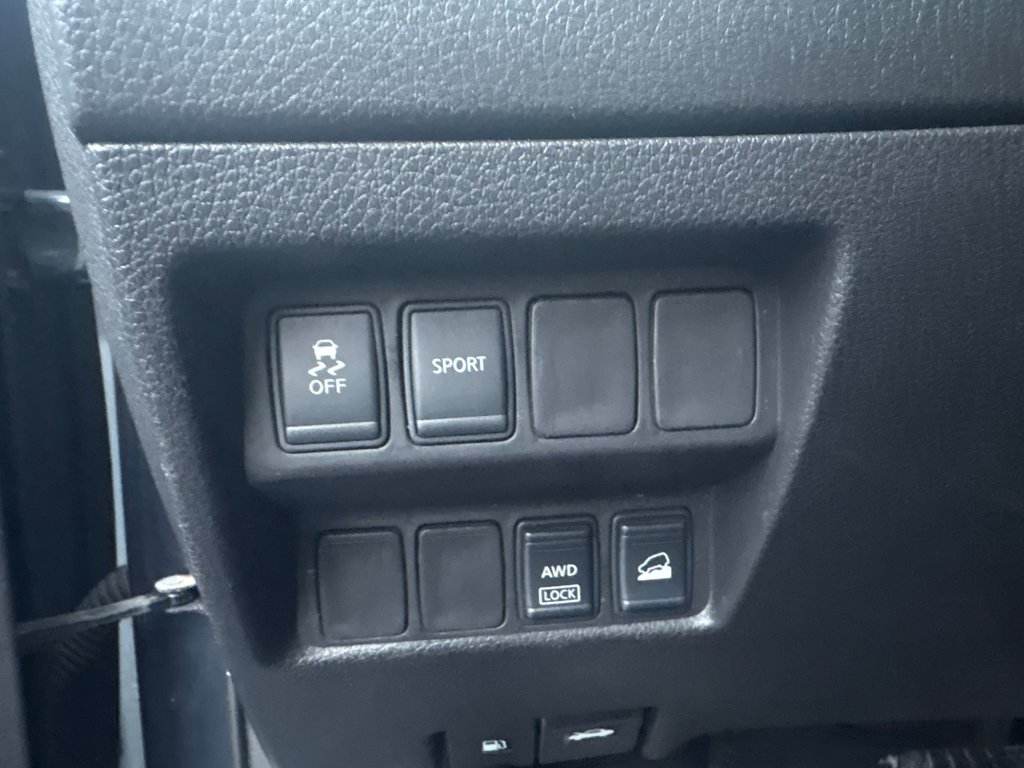 2014 Nissan Rogue SV AWD BAS KM in Boucherville, Quebec - 15 - w1024h768px