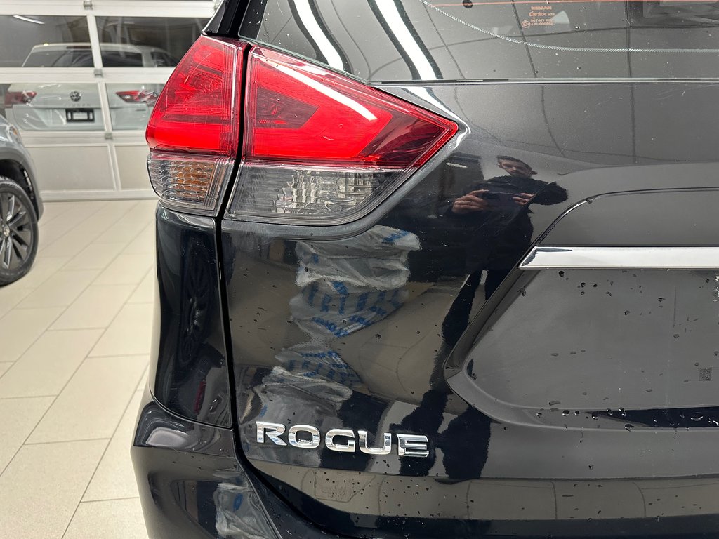 2017 Nissan Rogue S in Boucherville, Quebec - 18 - w1024h768px