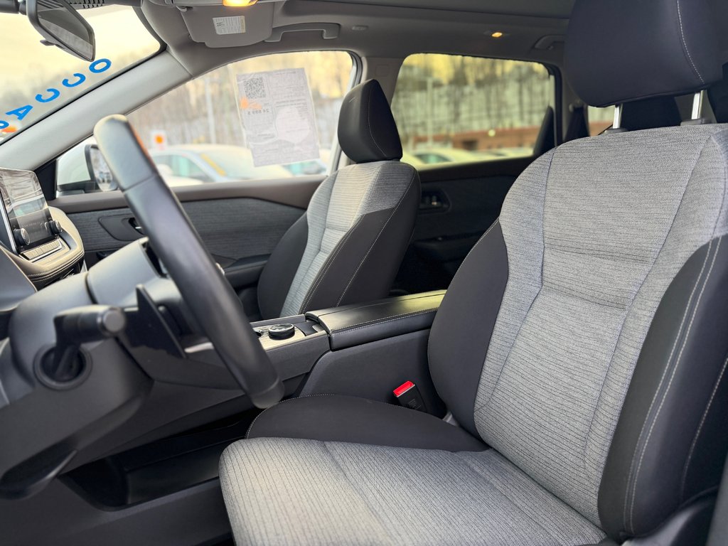 Nissan Rogue SV AWD Toit Panoramique 2023 à Terrebonne, Québec - 10 - w1024h768px