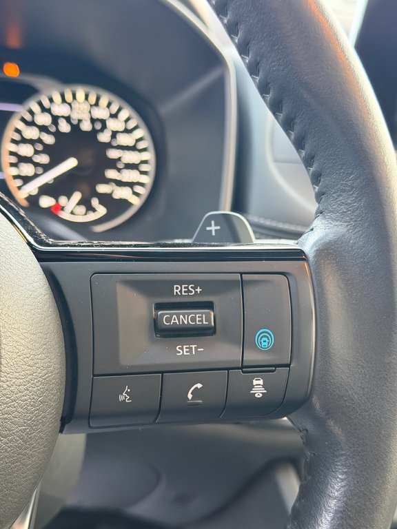 Nissan Rogue SV AWD Toit Panoramique 2023 à Terrebonne, Québec - 13 - w1024h768px