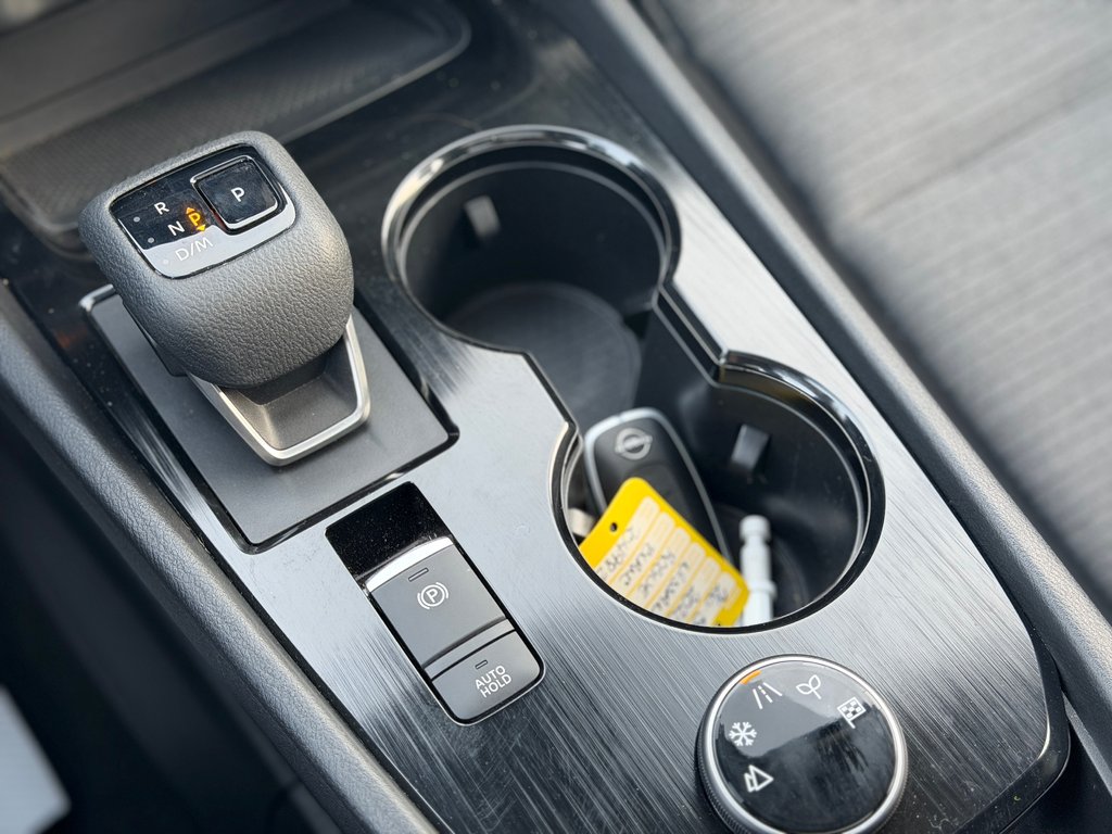 Nissan Rogue SV AWD Toit Panoramique 2023 à Terrebonne, Québec - 19 - w1024h768px