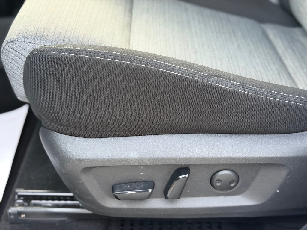 Nissan Rogue SV AWD Toit Panoramique 2023 à Terrebonne, Québec - 9 - w1024h768px