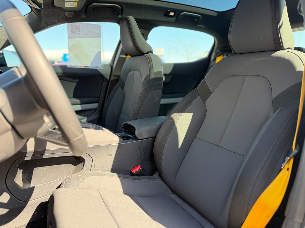 2021 Polestar 2 Launch Edition AWD Très Bas Kilométrage in Terrebonne, Quebec - 10 - w1024h768px