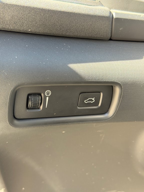 2021 Polestar 2 Launch Edition AWD Très Bas Kilométrage in Terrebonne, Quebec - 11 - w1024h768px