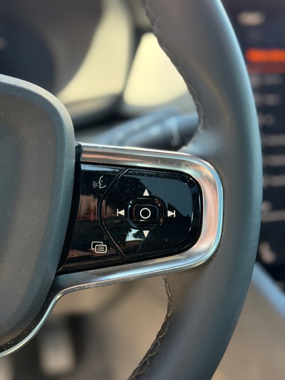 2021 Polestar 2 Launch Edition AWD Très Bas Kilométrage in Terrebonne, Quebec - 13 - w1024h768px