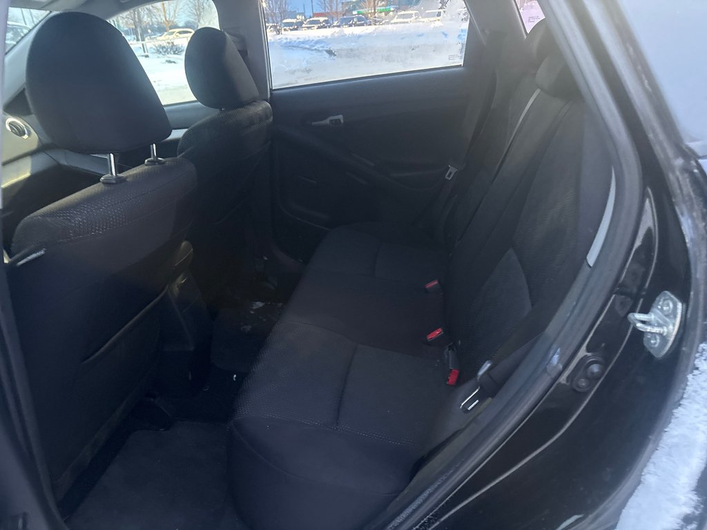 Pontiac Vibe BASE BAS KILOMÉTRAGE AUTOMATIQUE 2010 à Boucherville, Québec - 8 - w1024h768px