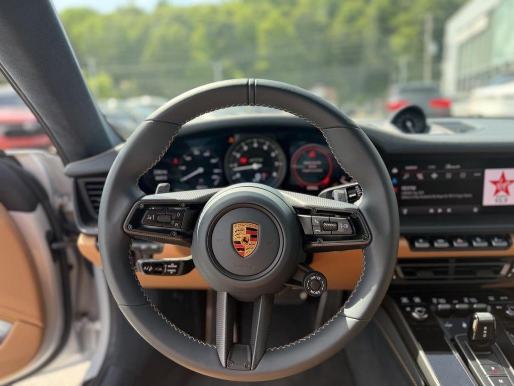 Porsche 911 GTS Burmester PDK Premium Package 2024 à Terrebonne, Québec - 19 - w1024h768px