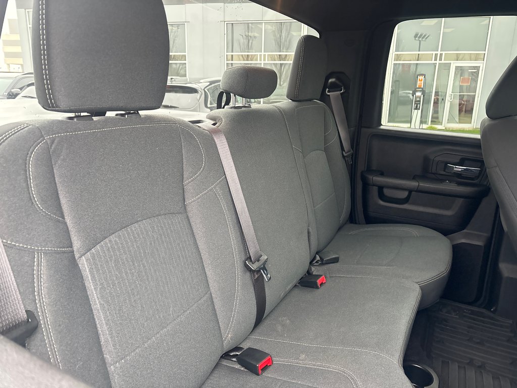 Ram 1500 Classic Warlock, V6, GARANTIE 2022 à Boucherville, Québec - 19 - w1024h768px