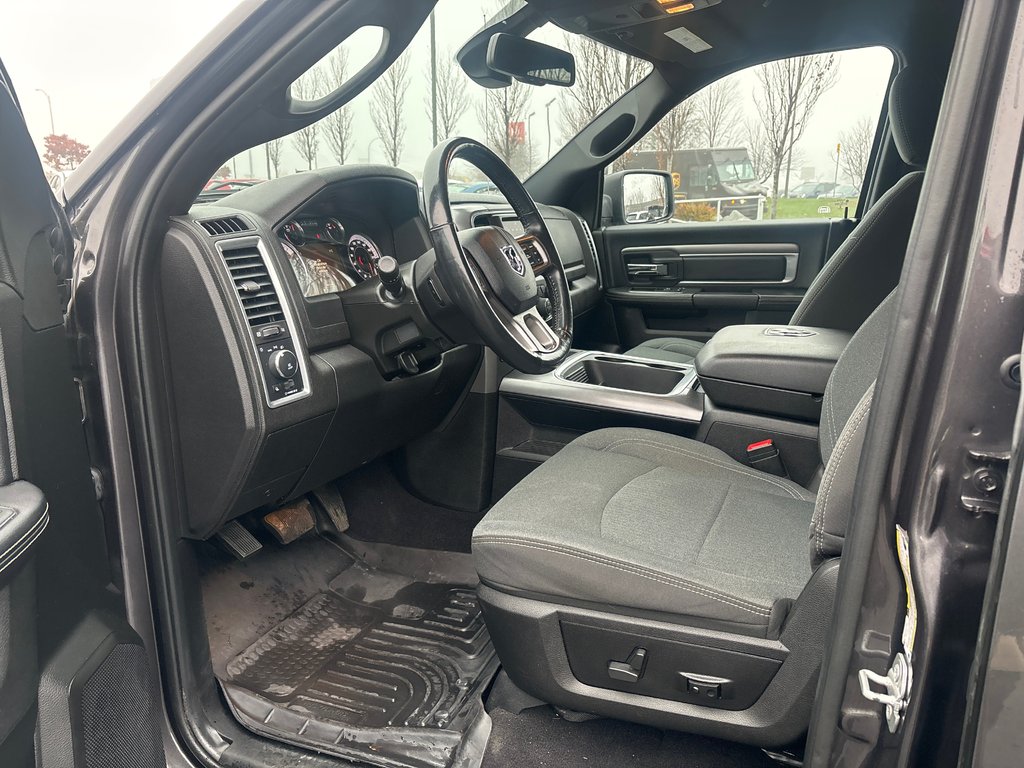 Ram 1500 Classic Warlock, V6, GARANTIE 2022 à Boucherville, Québec - 13 - w1024h768px