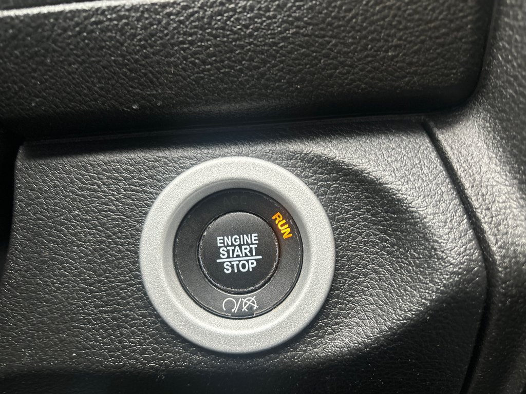 Ram 1500 Classic Warlock, V6, GARANTIE 2022 à Boucherville, Québec - 26 - w1024h768px