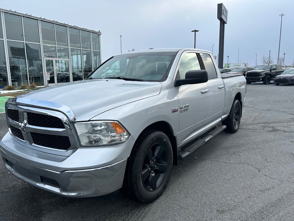 2015 Ram 1500 SLT, 5.7L, 4X4, BAS KM in Boucherville, Quebec - 1 - w1024h768px