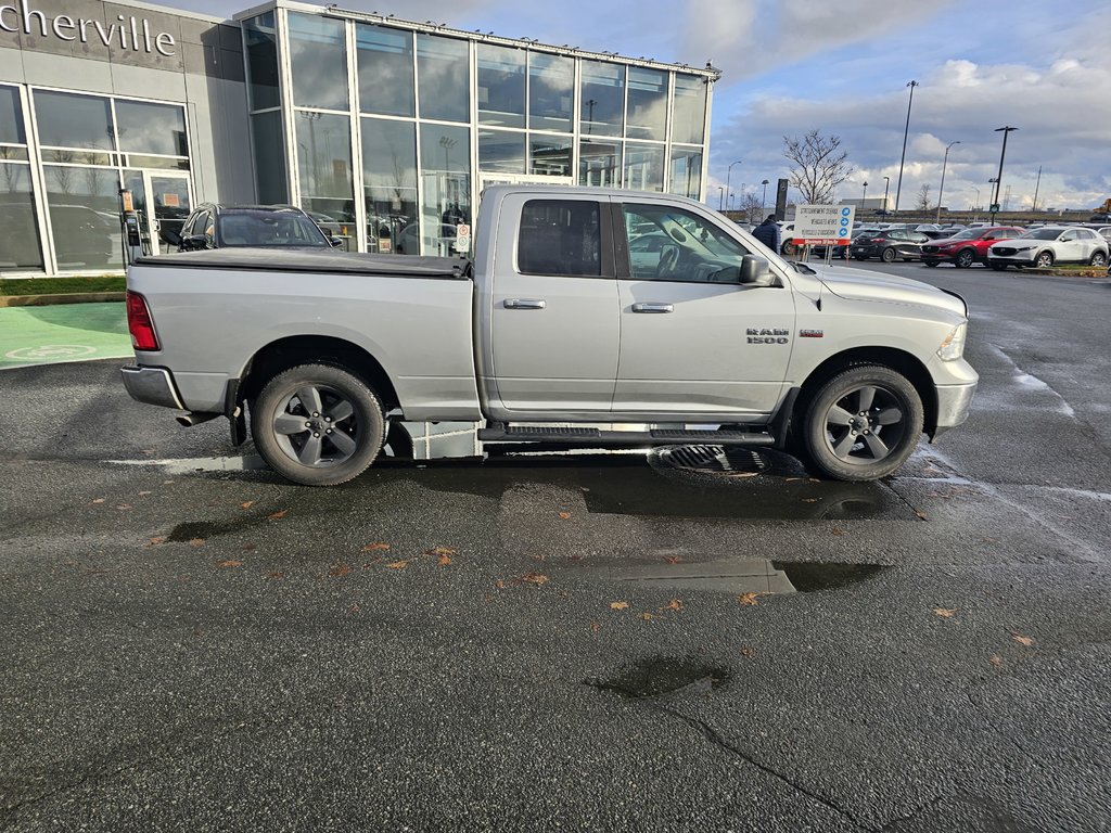 2015 Ram 1500 SLT, 5.7L, 4X4, BAS KM in Boucherville, Quebec - 6 - w1024h768px