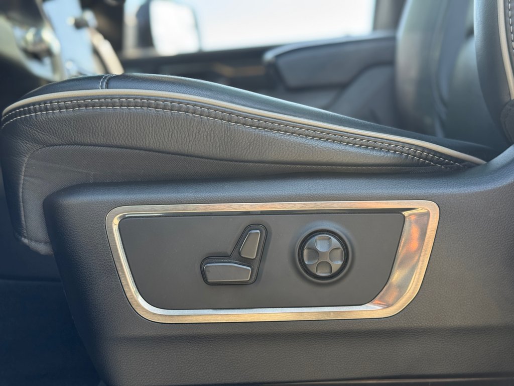 2021 Ram 1500 Limited Grosse Écran Toit Panoramique * Bijoux * in Terrebonne, Quebec - 10 - w1024h768px
