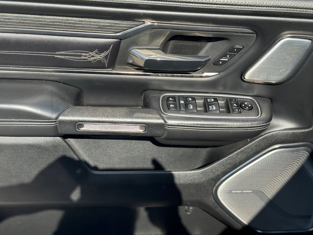 2021 Ram 1500 Limited Grosse Écran Toit Panoramique * Bijoux * in Terrebonne, Quebec - 9 - w1024h768px