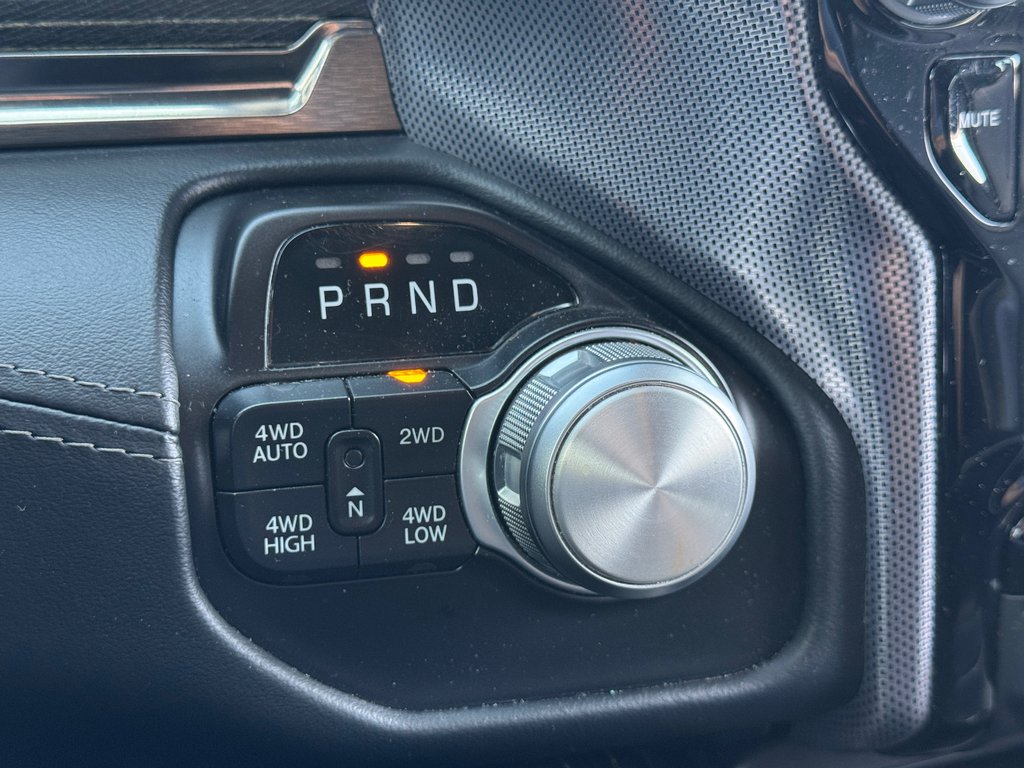 2021 Ram 1500 Limited Grosse Écran Toit Panoramique * Bijoux * in Terrebonne, Quebec - 22 - w1024h768px