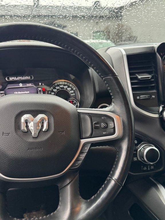 2023 Ram 1500 Big Horn Edition Night Crew 5.7 in Terrebonne, Quebec - 15 - w1024h768px