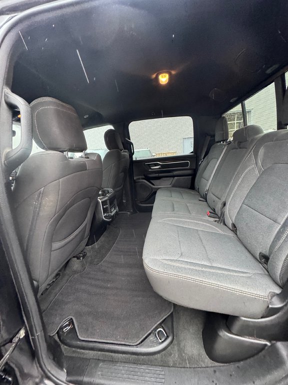 2023 Ram 1500 Big Horn Edition Night Crew 5.7 in Terrebonne, Quebec - 10 - w1024h768px