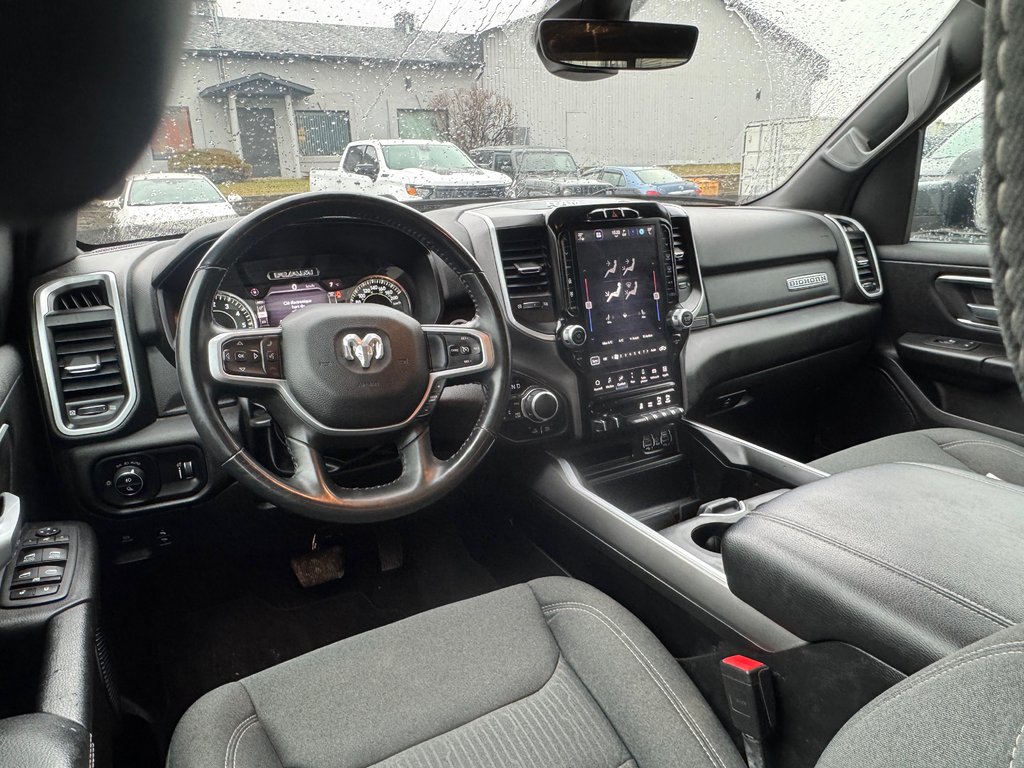 2023 Ram 1500 Big Horn Edition Night Crew 5.7 in Terrebonne, Quebec - 11 - w1024h768px