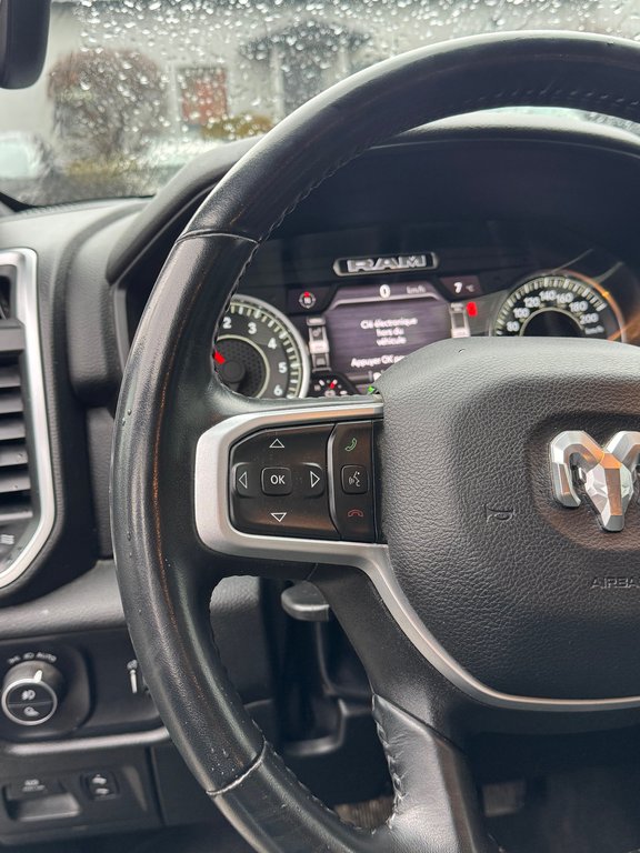 2023 Ram 1500 Big Horn Edition Night Crew 5.7 in Terrebonne, Quebec - 14 - w1024h768px